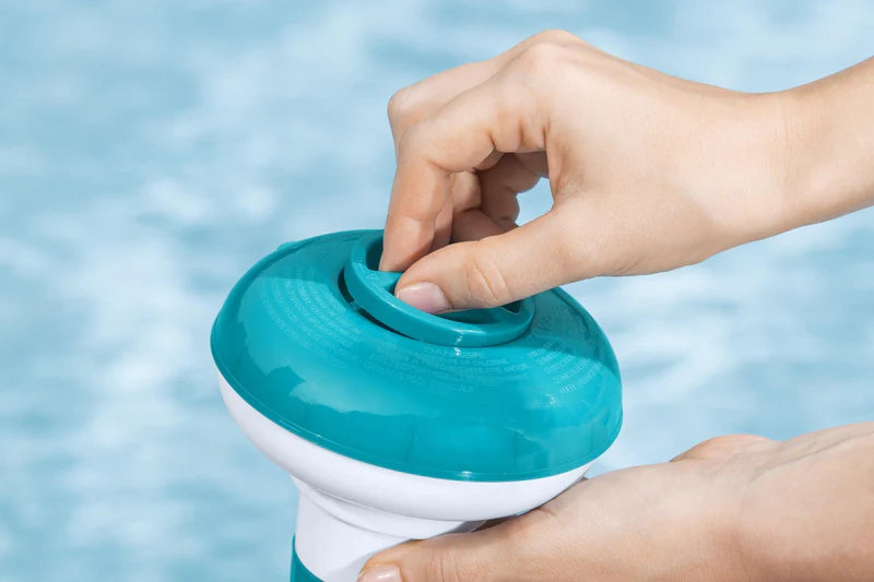 Pool &amp; Hot Tub Chlorine Dispenser 5" Chemical Floater