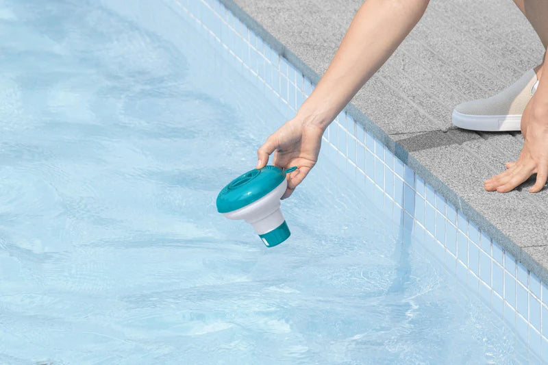 Pool &amp; Hot Tub Chlorine Dispenser 5" Chemical Floater